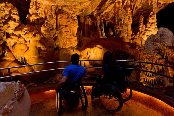 colossal cave vs kartchner caverns