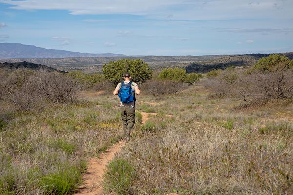 Hiking the Lime Kiln Trail Sedona hiking trails